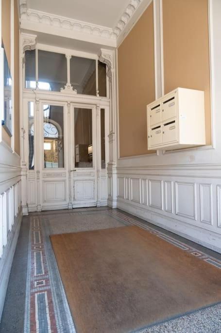 Grand Appartement Mulhouse Exterior foto